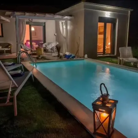 Iris Villa