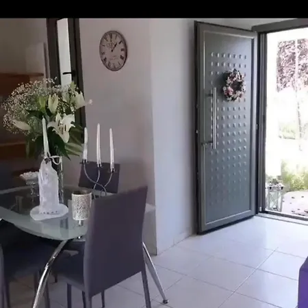 Iris Villa *