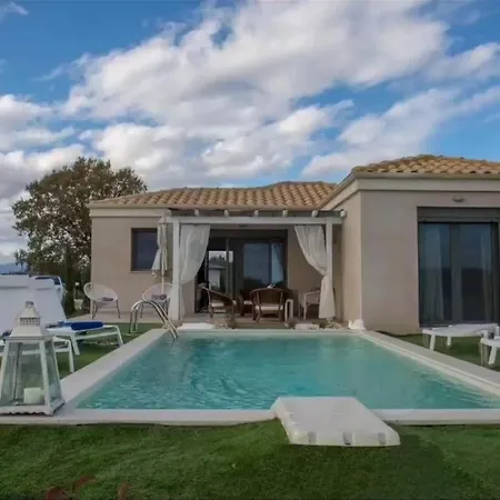 Iris Villa
